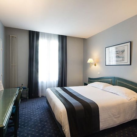 Hotel Du Pre Paris Exterior photo