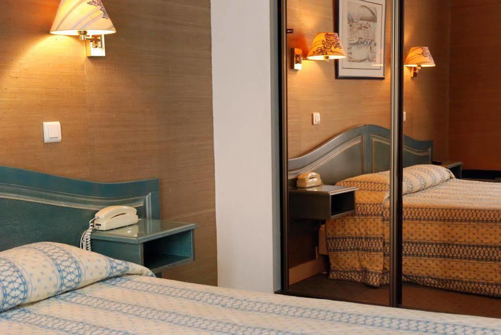 Hotel Du Pre Paris Exterior photo